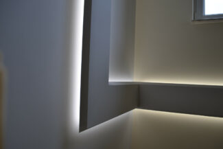 Lichtvoute Zoe indirektes Licht Treppenhaus Wand