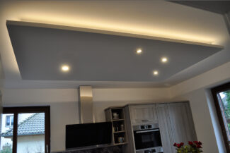 Indirektes Licht Bella mit Deckensegel und Spots